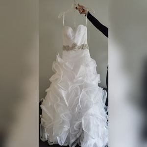 Davids bridal Signature galina wedding dress